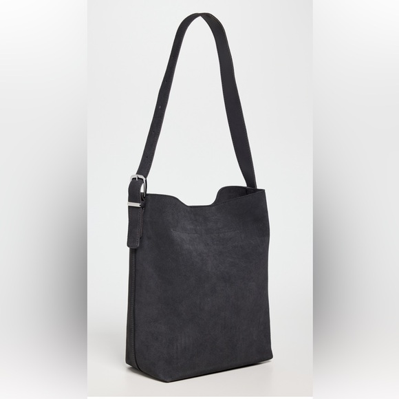 Madewell The Essential Bucket Tote in Suede - Picture 10 of 15